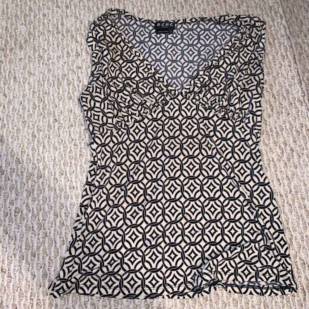 cute BCBG dress shirt size small